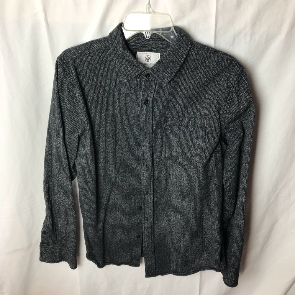 Static button down - Picture 7 of 7